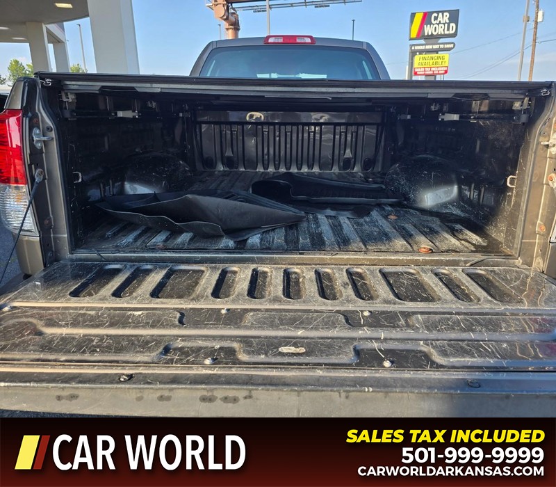 Toyota Tundra 2WD Truck Vehicle Full-screen Gallery Image 15