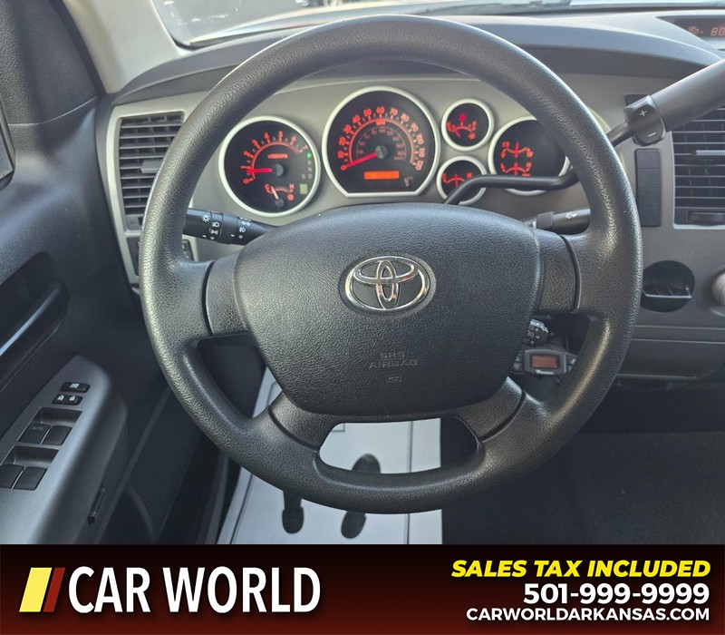Toyota Tundra 2WD Truck Vehicle Full-screen Gallery Image 16