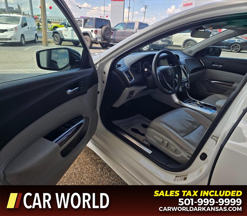 Acura TLX Vehicle Full-screen Gallery Image 7