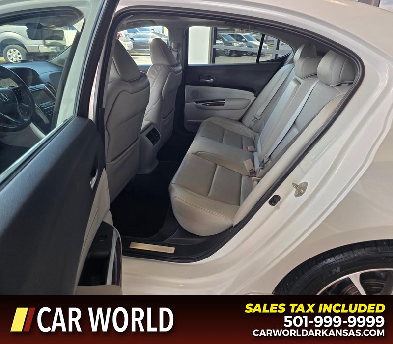 Acura TLX Vehicle Full-screen Gallery Image 10