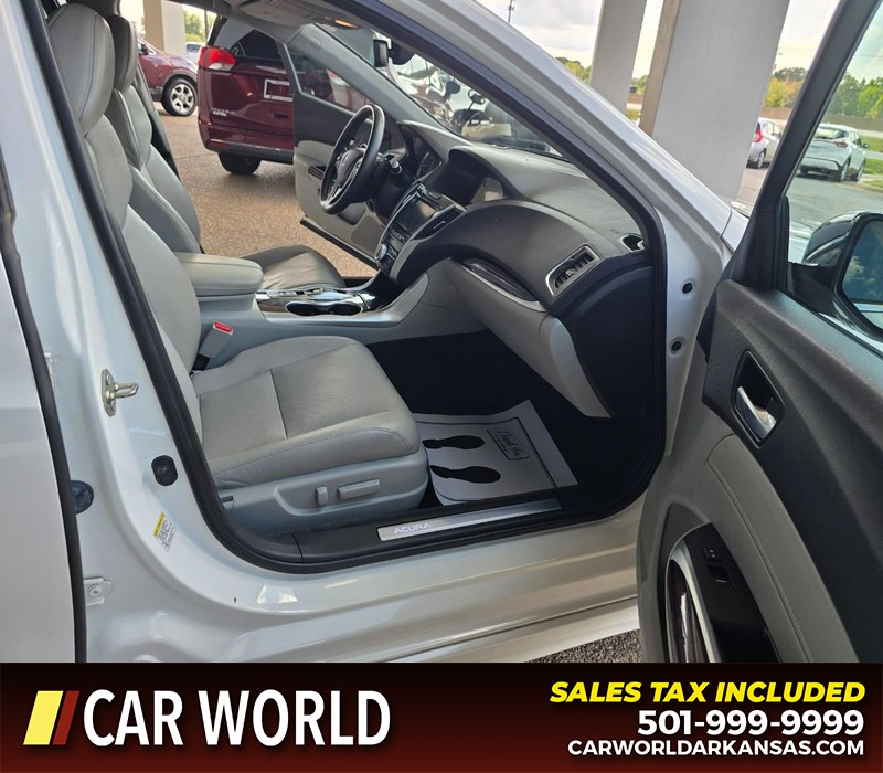 Acura TLX Vehicle Full-screen Gallery Image 11