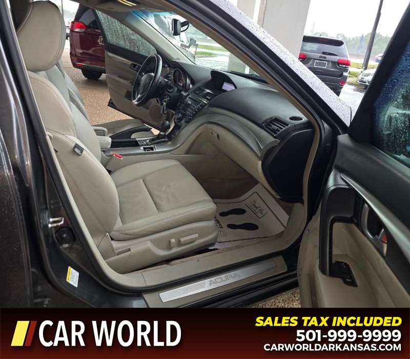 Acura TL Vehicle Full-screen Gallery Image 11
