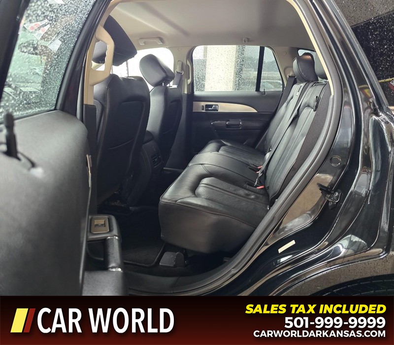 Lincoln MKX Vehicle Full-screen Gallery Image 10