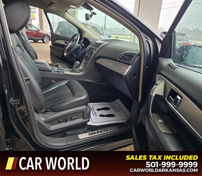 Lincoln MKX Vehicle Full-screen Gallery Image 11