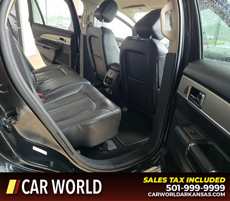 Lincoln MKX Vehicle Full-screen Gallery Image 12