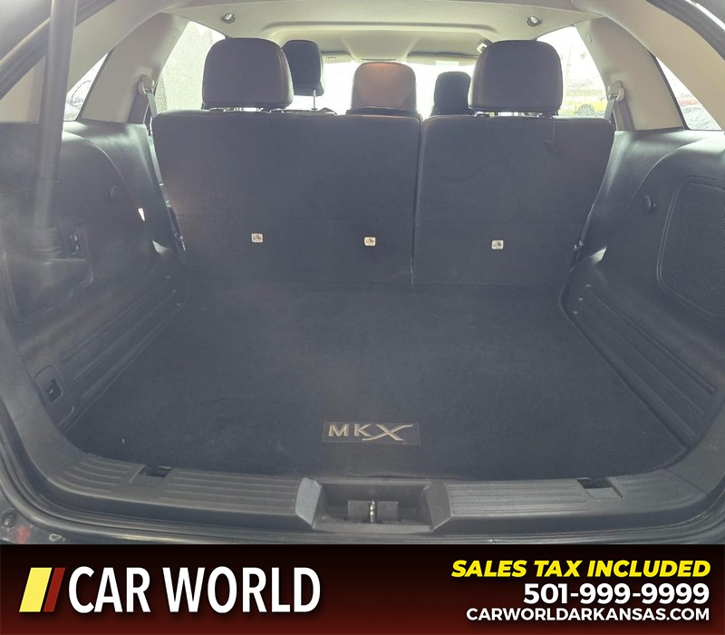 Lincoln MKX Vehicle Full-screen Gallery Image 14