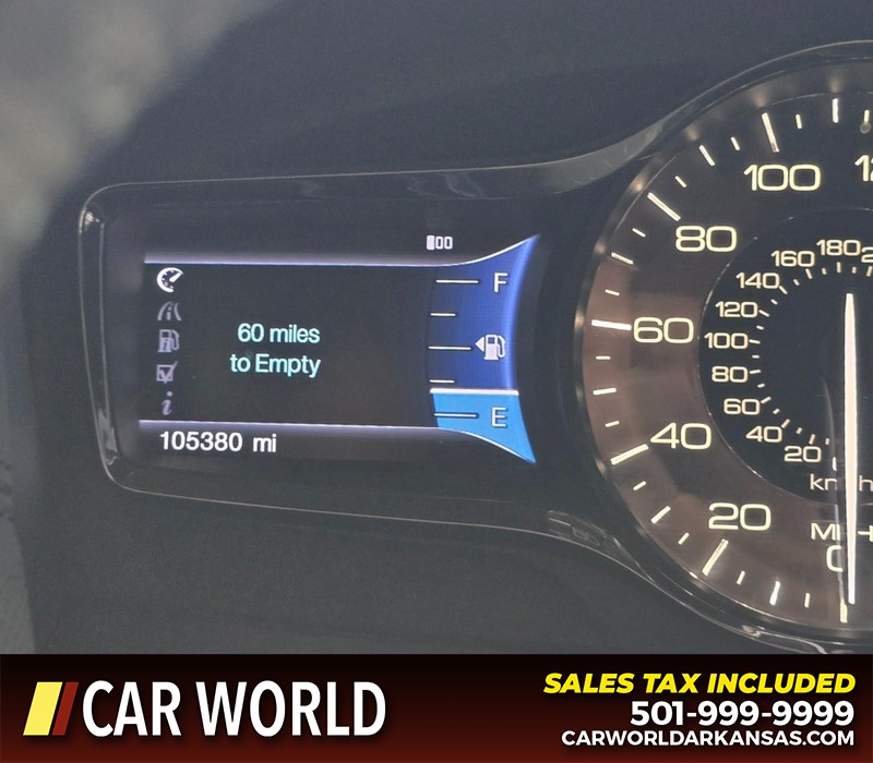 Lincoln MKX Vehicle Full-screen Gallery Image 17