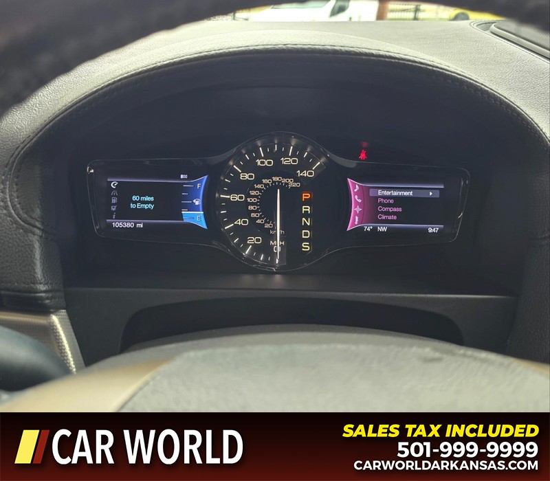 Lincoln MKX Vehicle Full-screen Gallery Image 18
