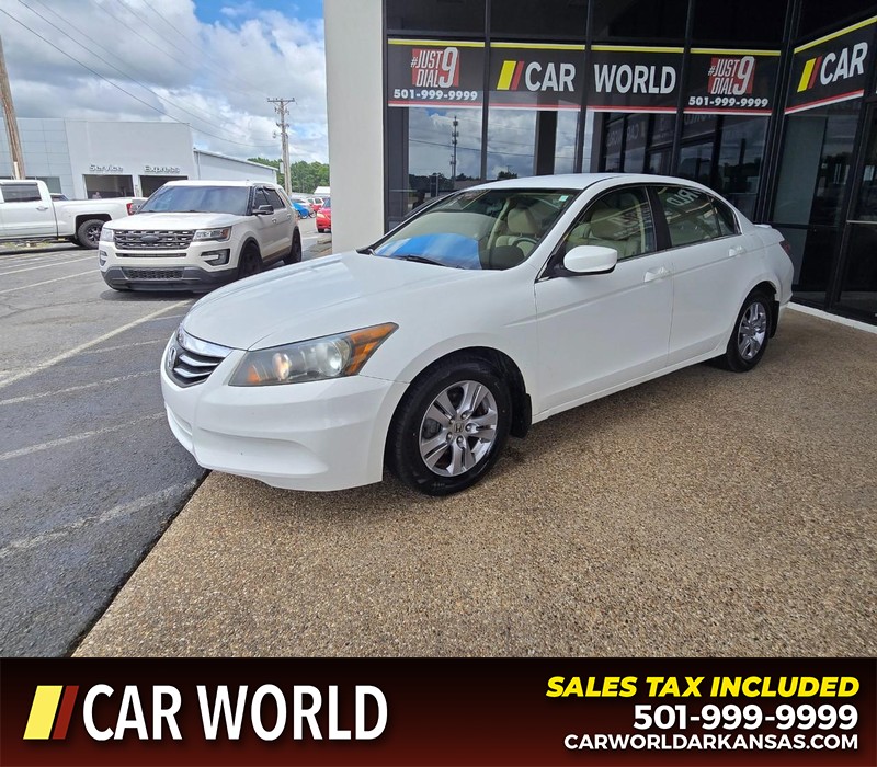 Honda Accord Sedan Vehicle Full-screen Gallery Image 3