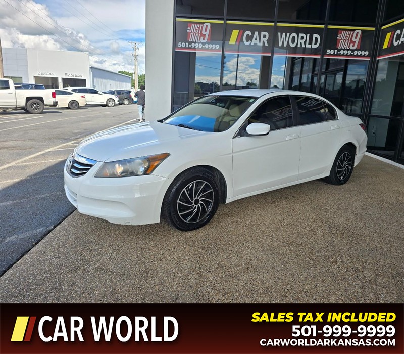 Honda Accord Sedan Vehicle Full-screen Gallery Image 3