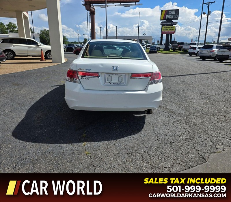 Honda Accord Sedan Vehicle Full-screen Gallery Image 5