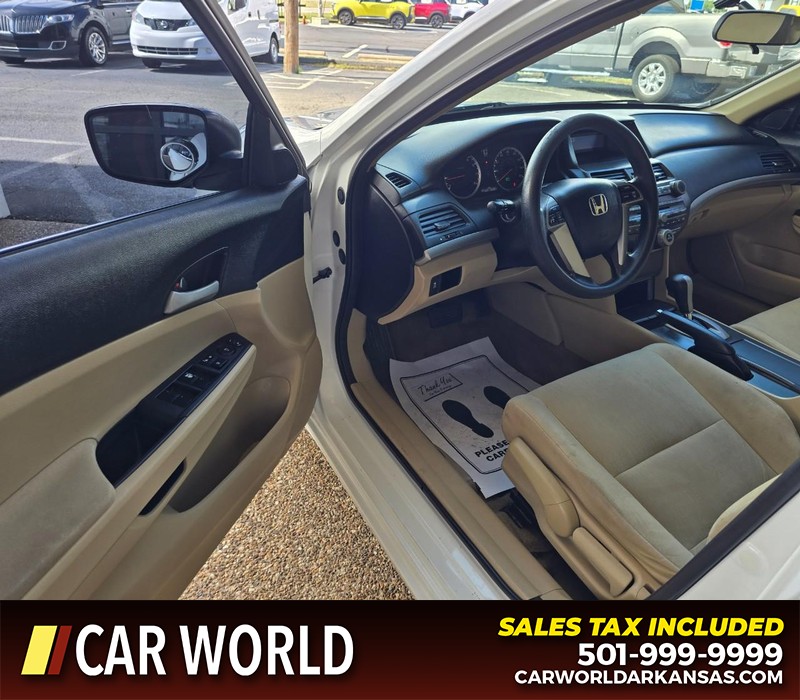 Honda Accord Sedan Vehicle Full-screen Gallery Image 7