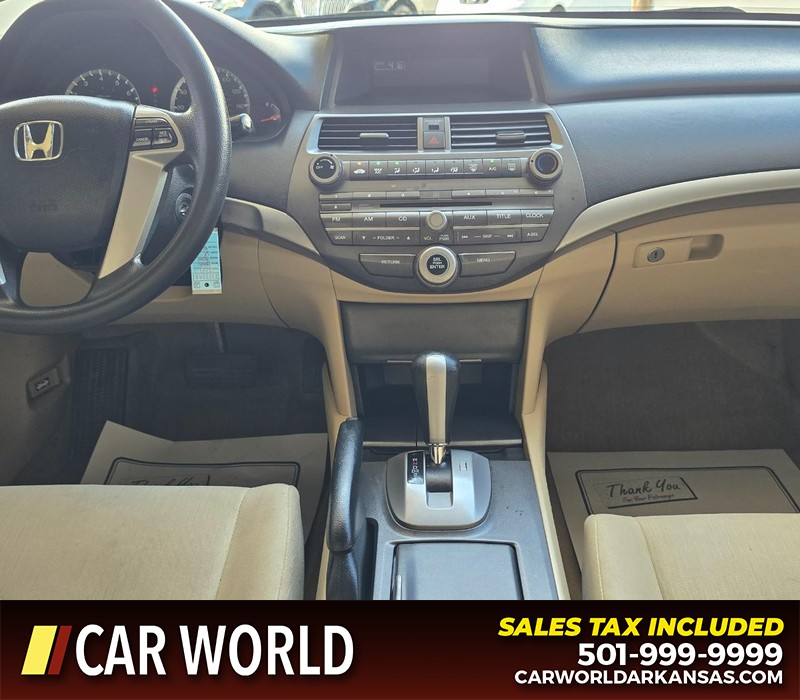 Honda Accord Sedan Vehicle Full-screen Gallery Image 18
