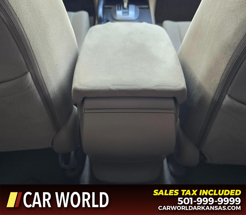 Honda Accord Sedan Vehicle Full-screen Gallery Image 19