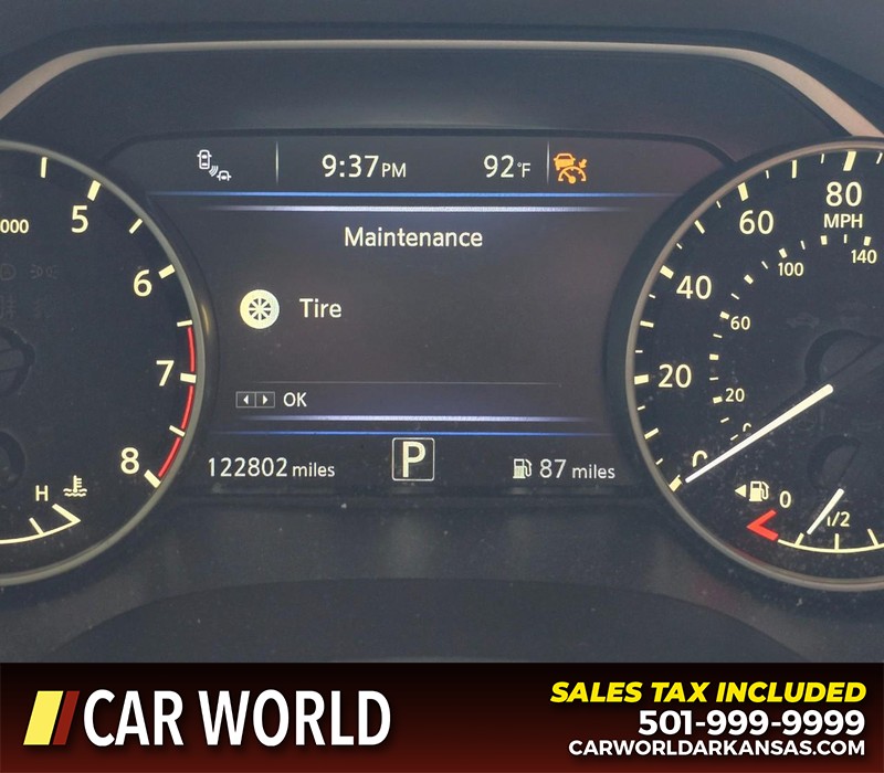 Nissan Maxima Vehicle Full-screen Gallery Image 16