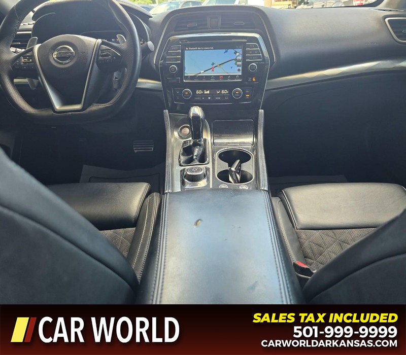 Nissan Maxima Vehicle Full-screen Gallery Image 18