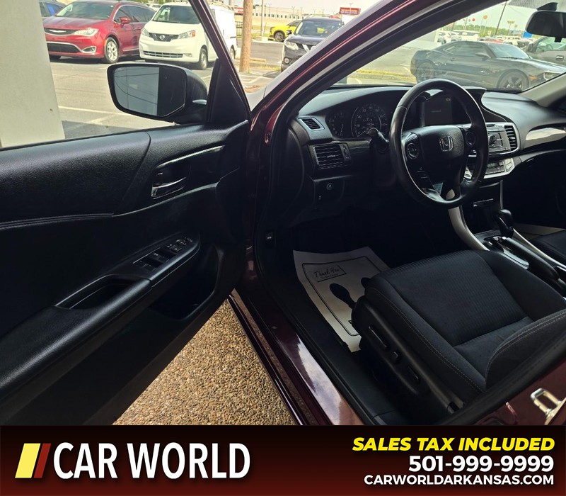 Honda Accord Sedan Vehicle Full-screen Gallery Image 7
