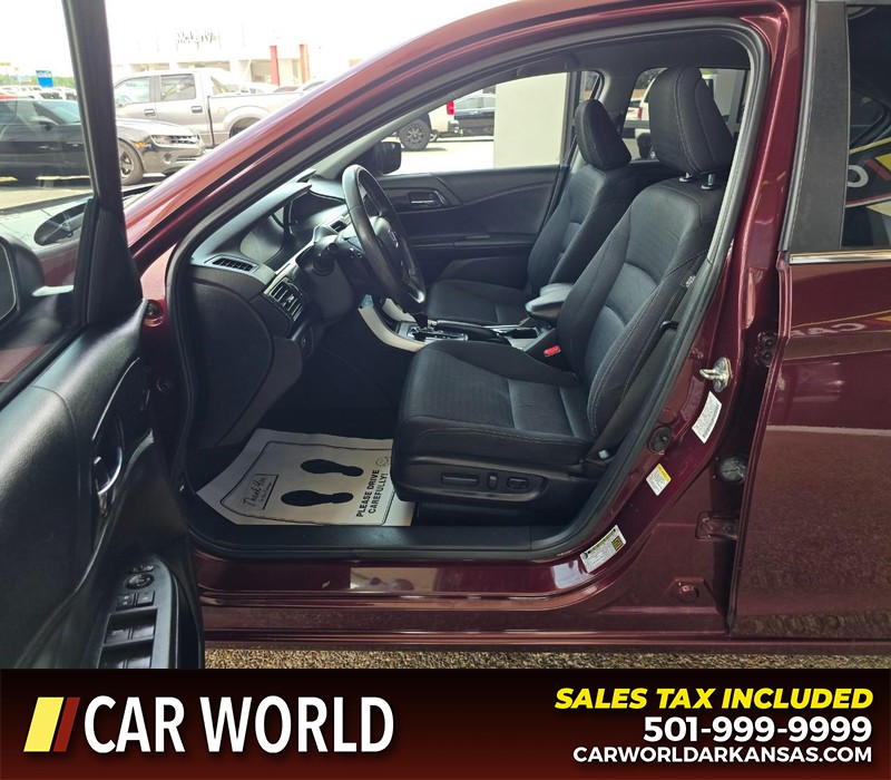 Honda Accord Sedan Vehicle Full-screen Gallery Image 8