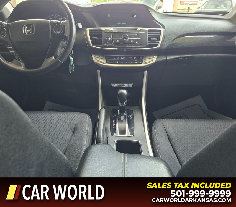 Honda Accord Sedan Vehicle Full-screen Gallery Image 17