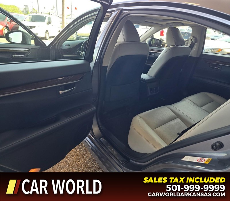 Lexus ES 350 Vehicle Full-screen Gallery Image 9
