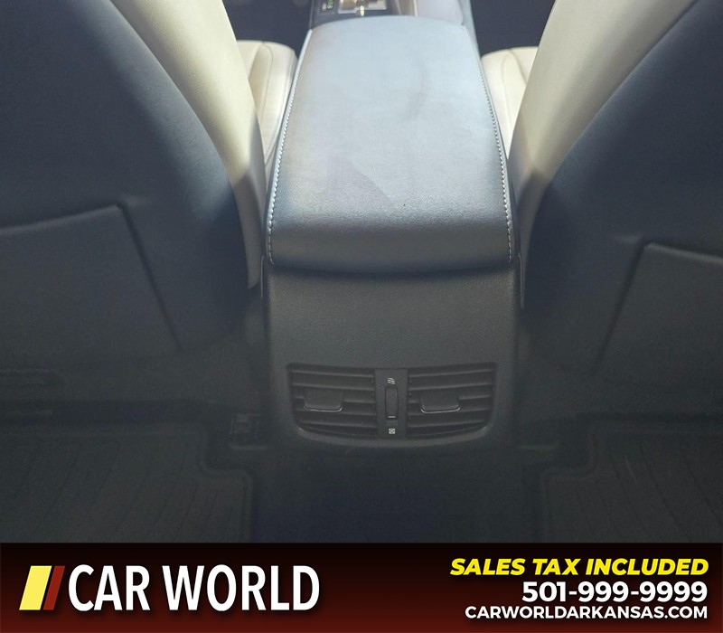 Lexus ES 350 Vehicle Full-screen Gallery Image 19
