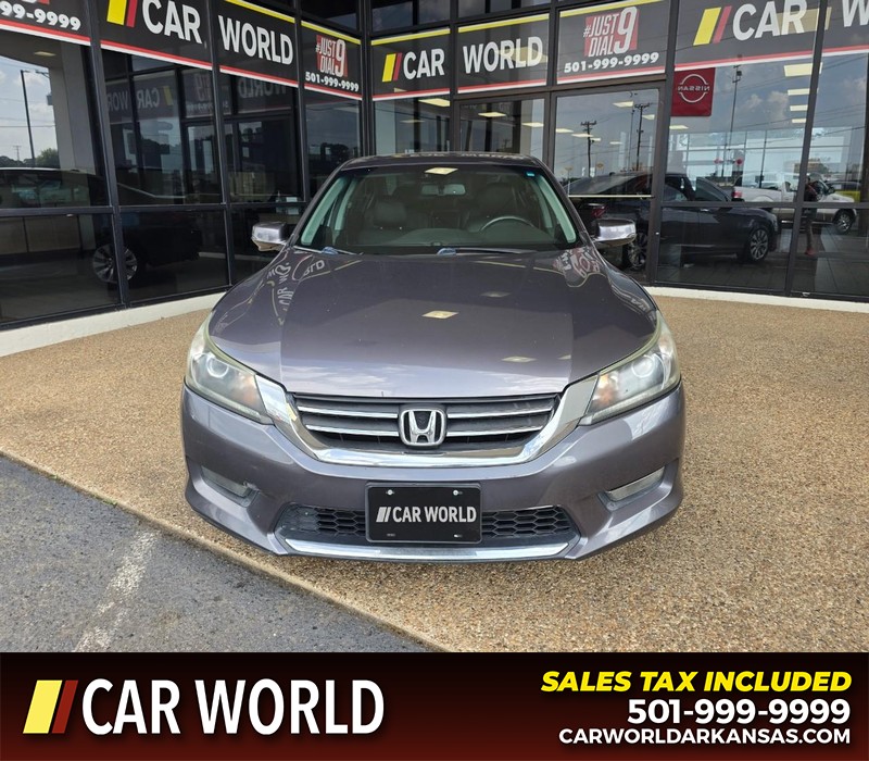 Honda Accord Sedan Vehicle Full-screen Gallery Image 2