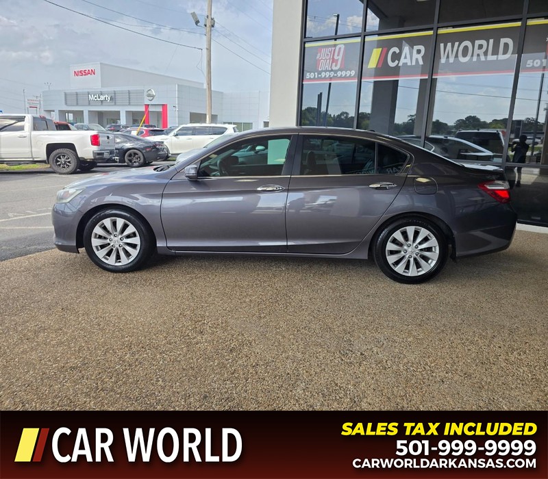 Honda Accord Sedan Vehicle Full-screen Gallery Image 4