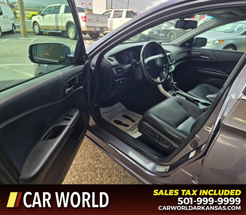 Honda Accord Sedan Vehicle Full-screen Gallery Image 7