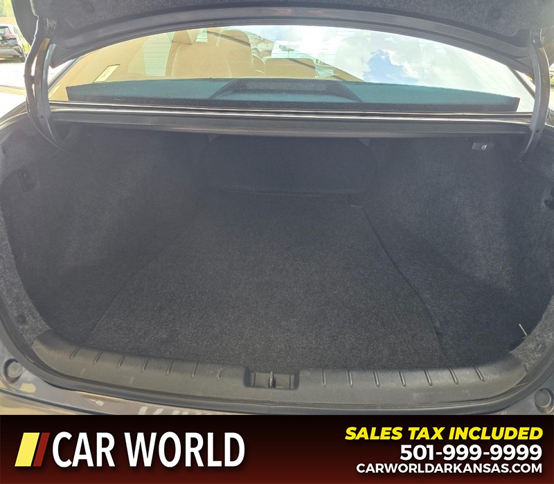 Honda Accord Sedan Vehicle Full-screen Gallery Image 13