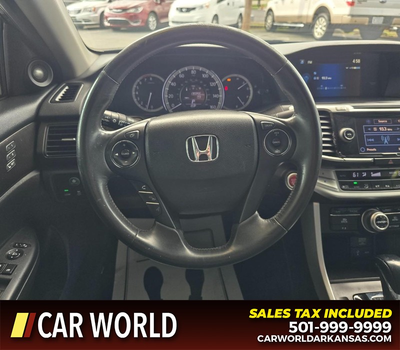 Honda Accord Sedan Vehicle Full-screen Gallery Image 14