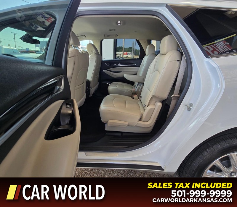 Buick Enclave Vehicle Full-screen Gallery Image 10