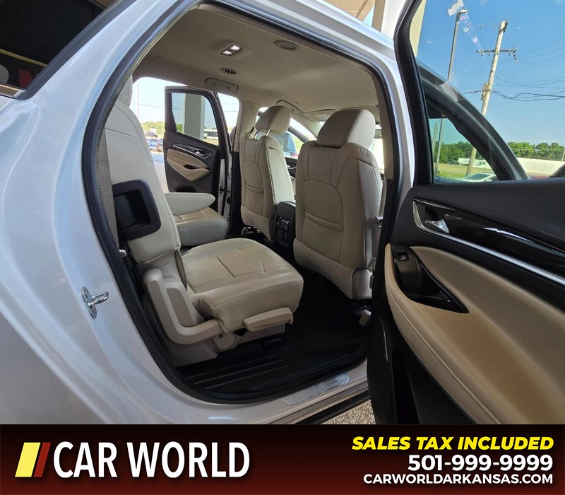 Buick Enclave Vehicle Full-screen Gallery Image 13