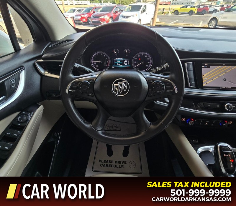 Buick Enclave Vehicle Full-screen Gallery Image 17