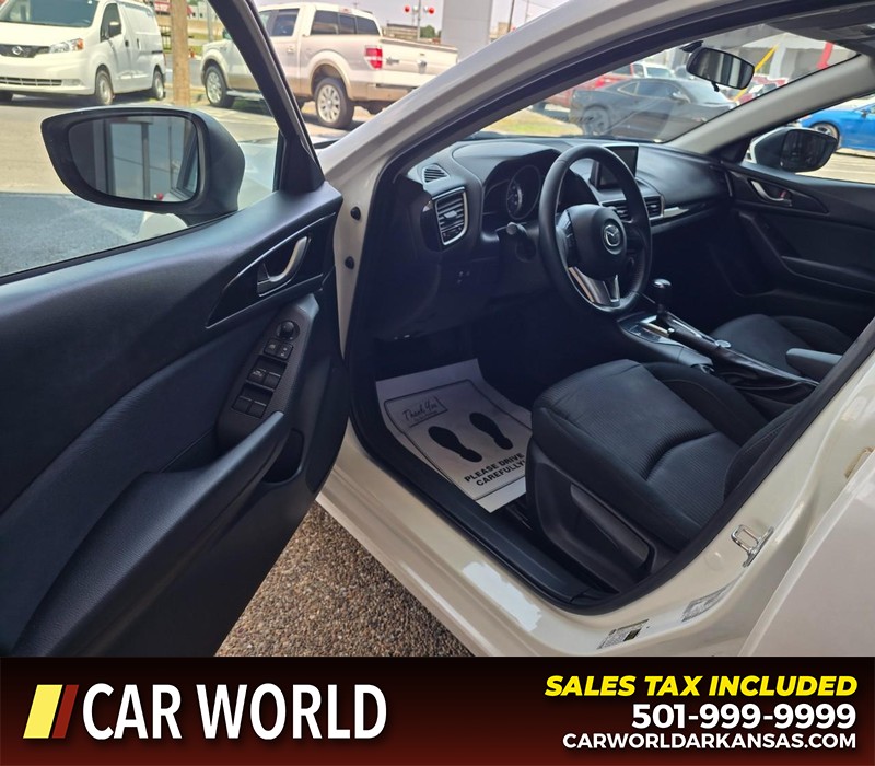 Mazda Mazda3 Hatchback Vehicle Full-screen Gallery Image 7