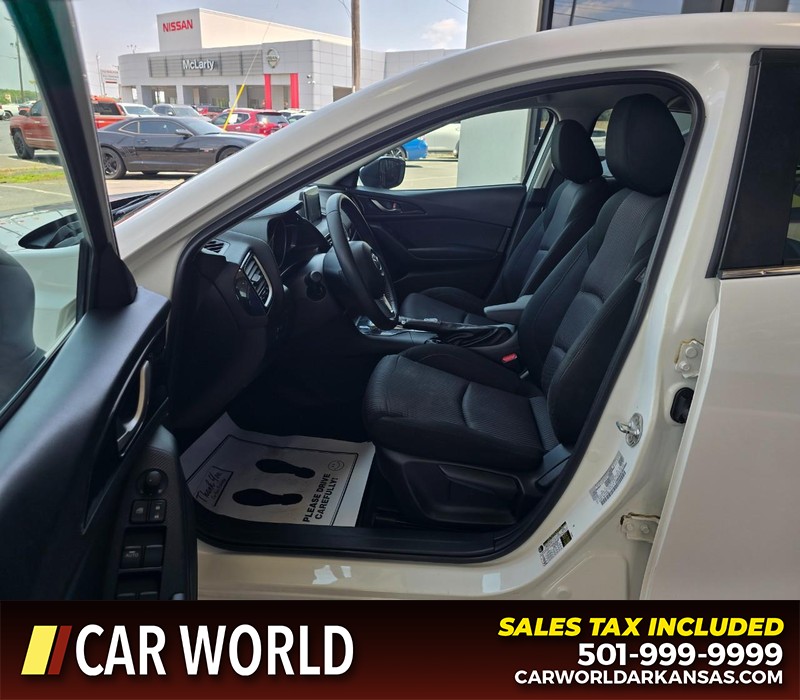 Mazda Mazda3 Hatchback Vehicle Full-screen Gallery Image 8