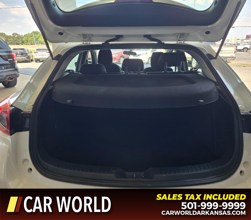 Mazda Mazda3 Hatchback Vehicle Full-screen Gallery Image 13