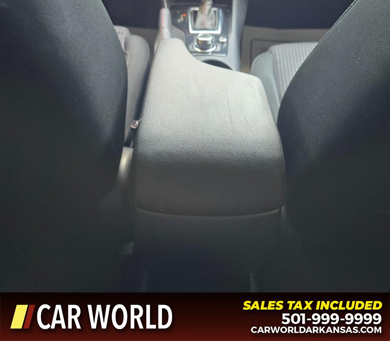 Mazda Mazda3 Hatchback Vehicle Full-screen Gallery Image 19