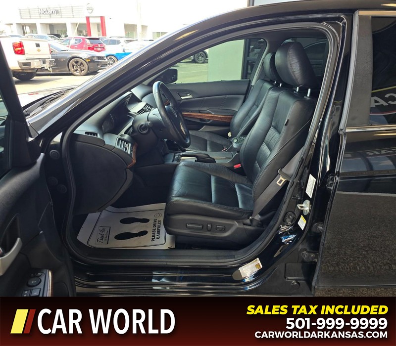 Honda Accord Sedan Vehicle Full-screen Gallery Image 8