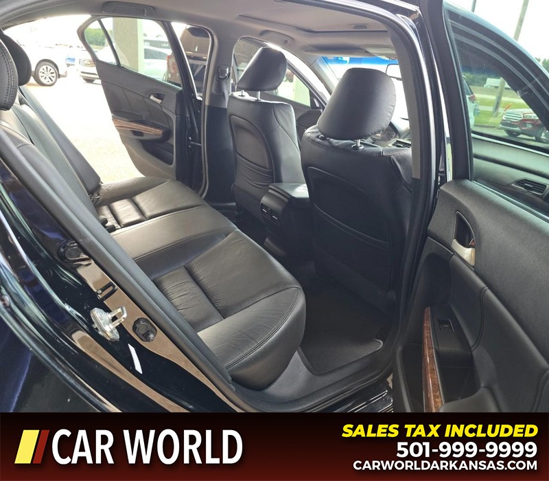 Honda Accord Sedan Vehicle Full-screen Gallery Image 12