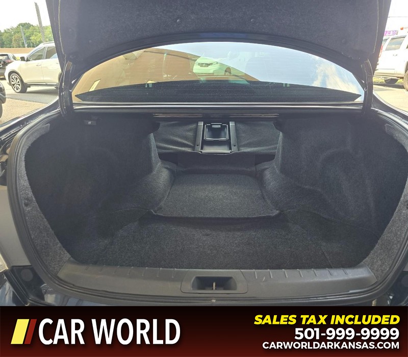 Honda Accord Sedan Vehicle Full-screen Gallery Image 14