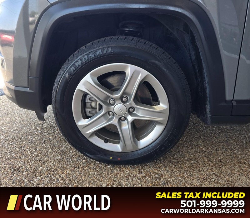 Jeep Compass Vehicle Full-screen Gallery Image 6