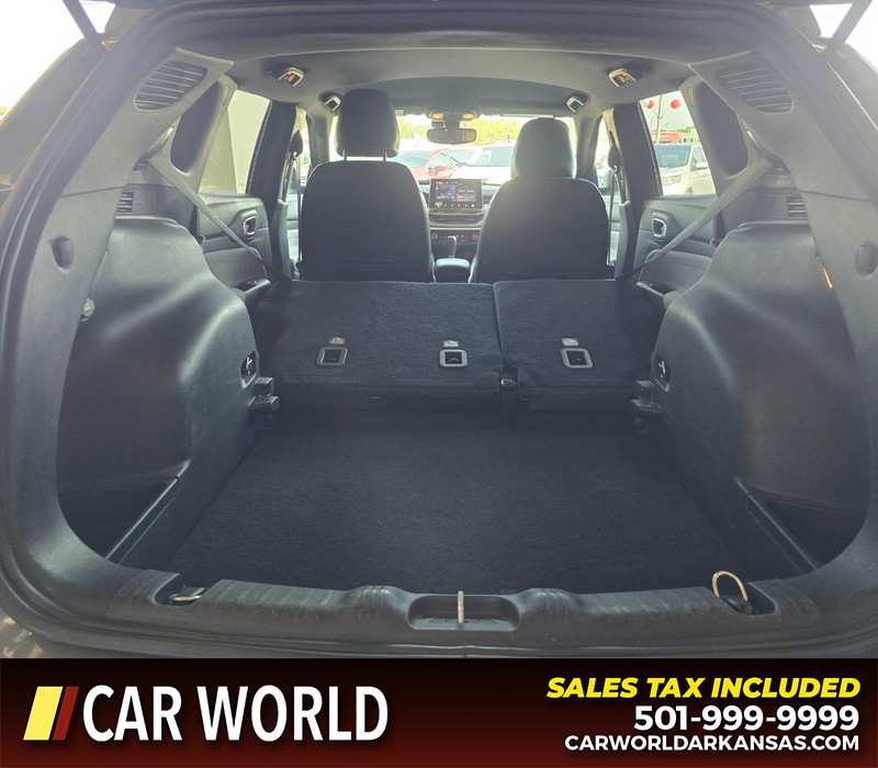Jeep Compass Vehicle Full-screen Gallery Image 14