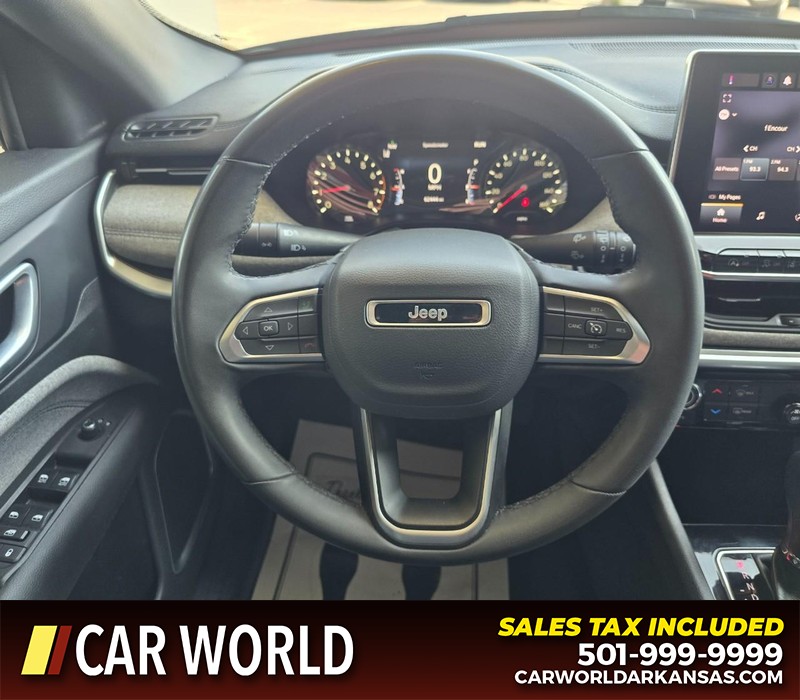 Jeep Compass Vehicle Full-screen Gallery Image 15