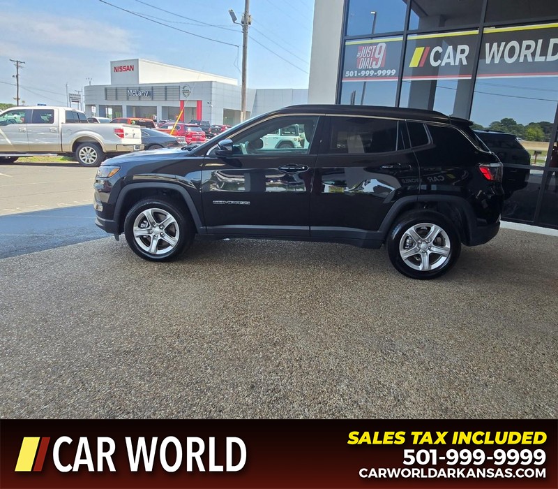 Jeep Compass Vehicle Full-screen Gallery Image 4