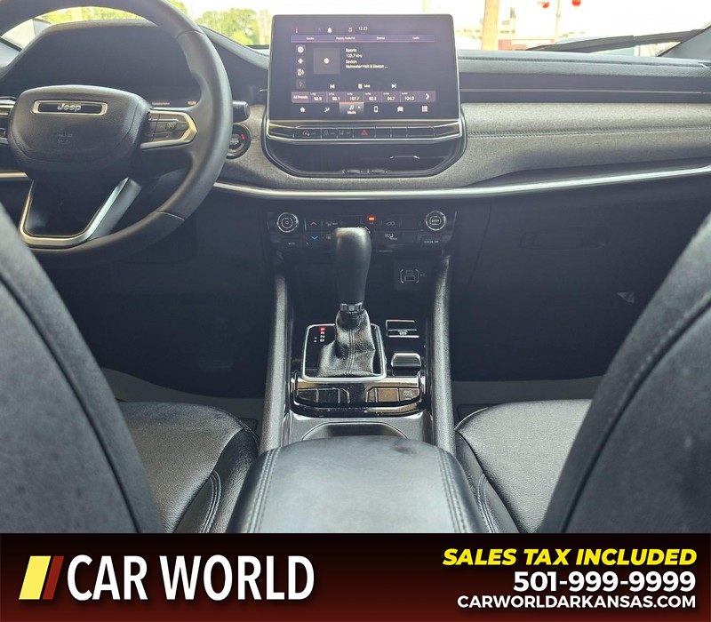 Jeep Compass Vehicle Full-screen Gallery Image 18