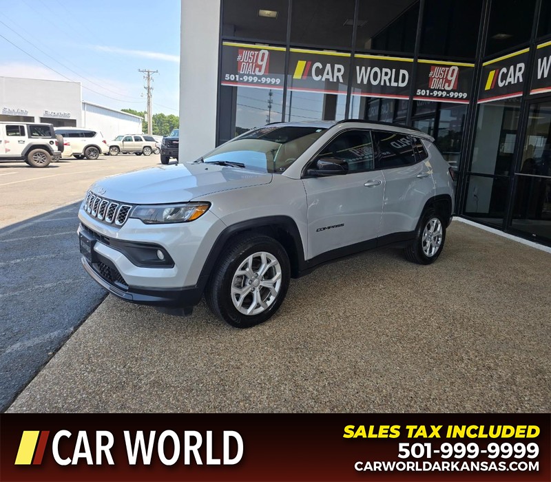 Jeep Compass Vehicle Full-screen Gallery Image 3