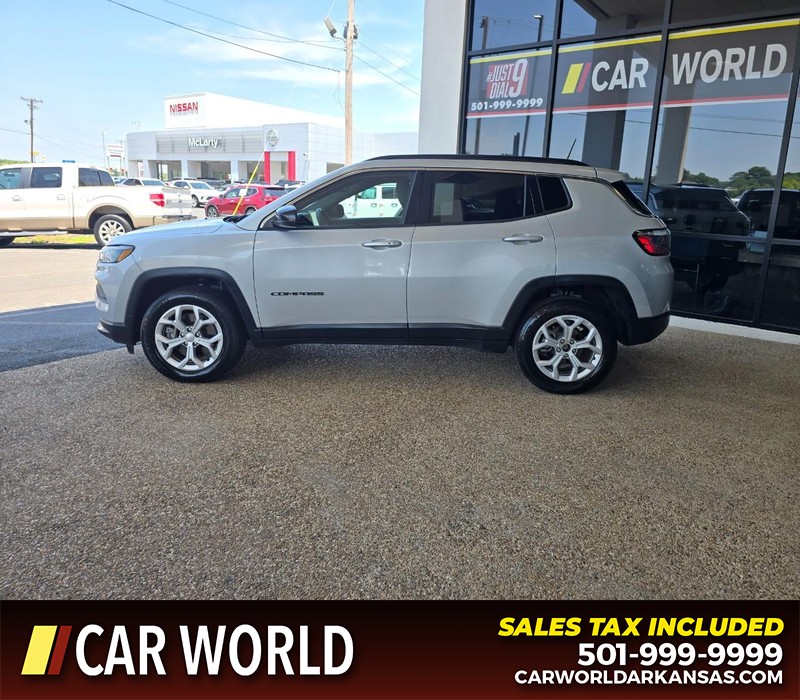 Jeep Compass Vehicle Full-screen Gallery Image 4