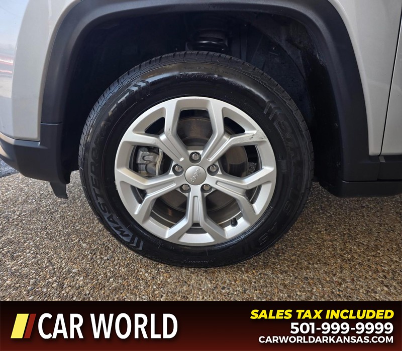 Jeep Compass Vehicle Full-screen Gallery Image 6