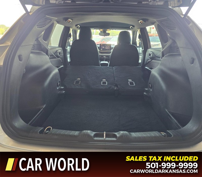 Jeep Compass Vehicle Full-screen Gallery Image 14