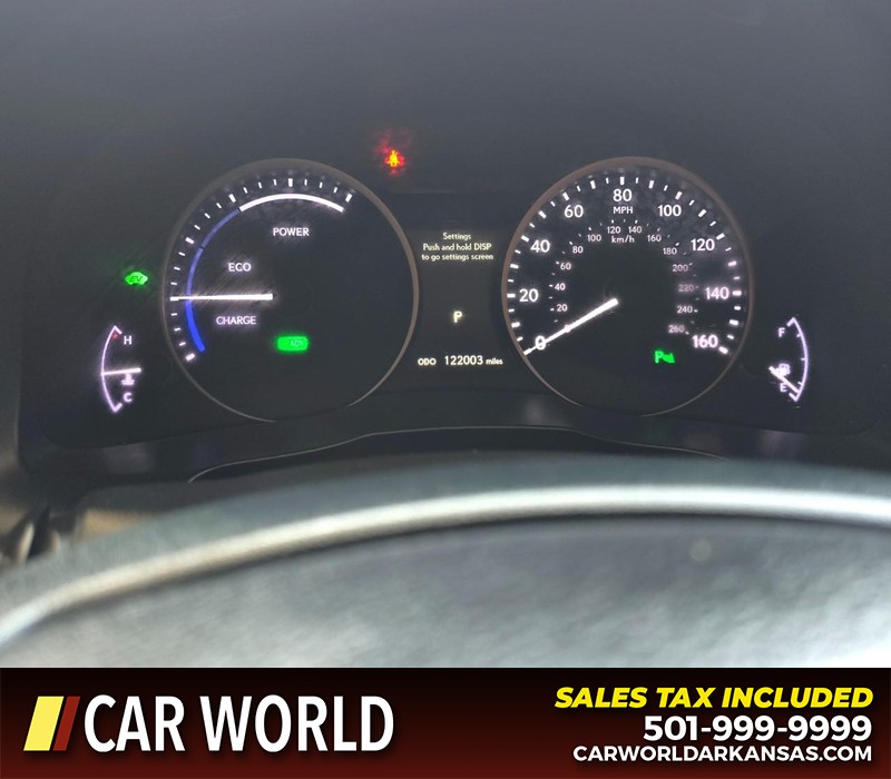 Lexus ES 300h Vehicle Full-screen Gallery Image 16